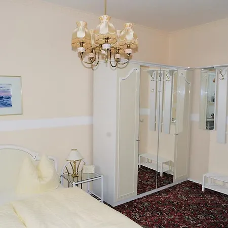 Melanie Apartment